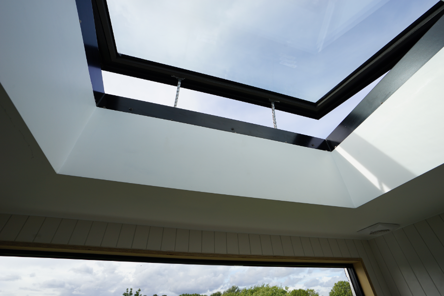 Adelaide Akrobatik omdømme Electric Opening Skylights | Triple-glazed Opening Flat Roof Windows