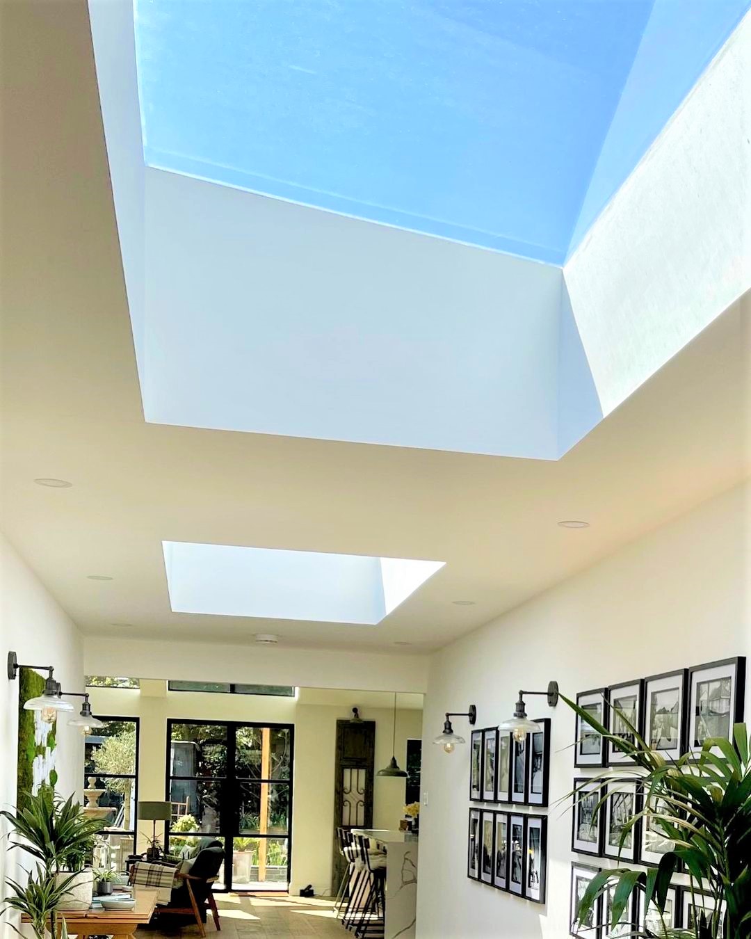 Fixed flat rooflights